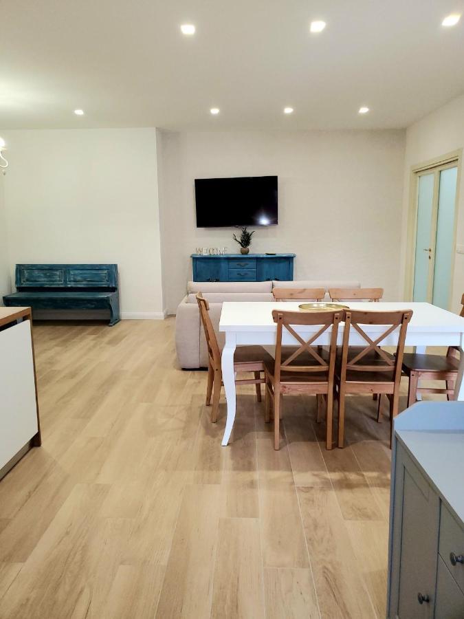 Bright And Large Apartment Via Montegrappa Livorno Luaran gambar
